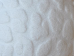Detail aus dem großen flächengemusterten »Merino-Ei« von Ann-Sofie Kantsjö